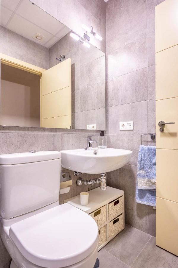 Apartamento Hercules - Vacacional Sevilla المظهر الخارجي الصورة