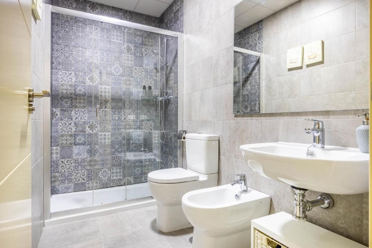 Apartamento Hercules - Vacacional Sevilla المظهر الخارجي الصورة